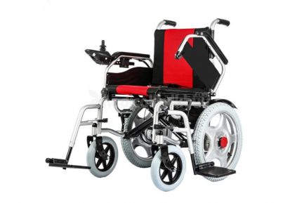 Electrical-Wheelchair-G02-flipup-arm.